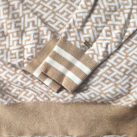 Tommy Hilfiger Logo Turtleneck Sweater Size XXS - Picture 1 of 3